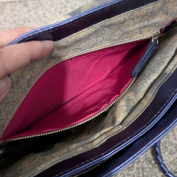 Elliott Lucca Blue and Taupe Shoulder/Crossbody Bag - Picture 11 of 14